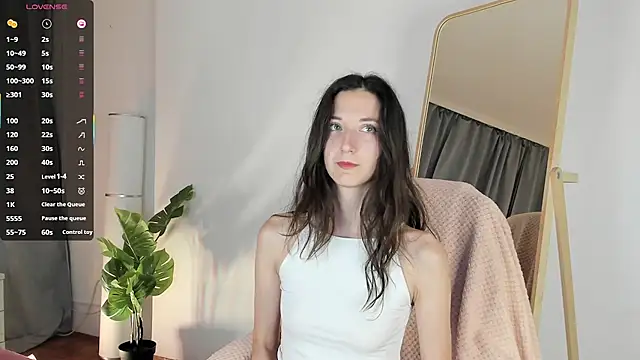 Snapshot of Ketty_Belly chatting on October 8, 2025, 6:33 am Ketty Belly online show from October 8, 2025, 6:33 am