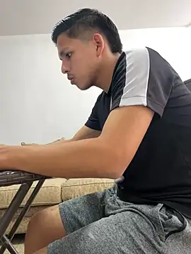 Dani202017 online show from February 18, 2025, 10:25 pm