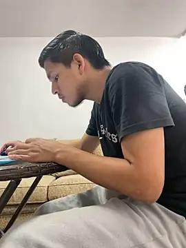 Dani202017 online show from March 14, 2025, 10:27 pm