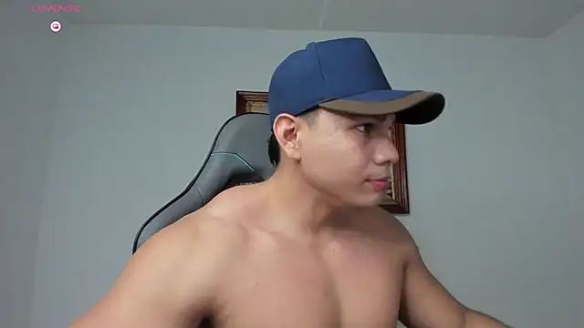 Snapshot of RoyConstance chatting on February 27, 2026, 3:50 am RoyConstance online show from February 27, 2026, 3:50 am