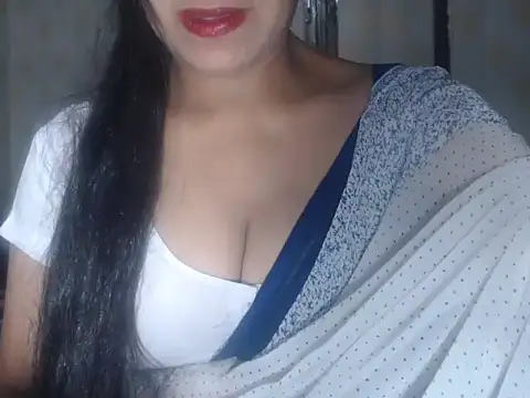 LustyShreya online show from November 17, 2025, 5:41 pm