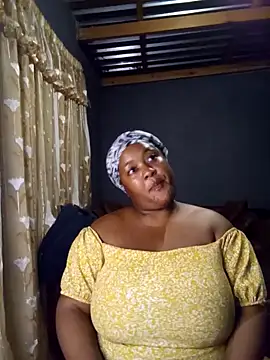 Missmoox24 online show from February 12, 2026, 11:44 pm