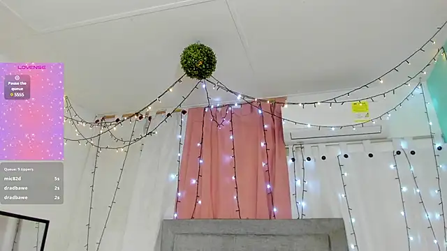 valentina 0  online show from December 30, 2024, 10:10 am