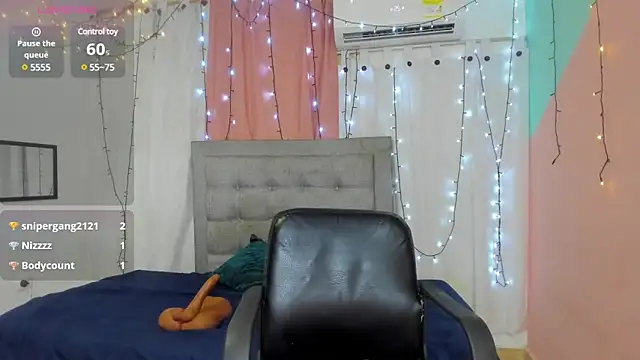 valentina 0  online show from January 23, 2025, 9:39 am