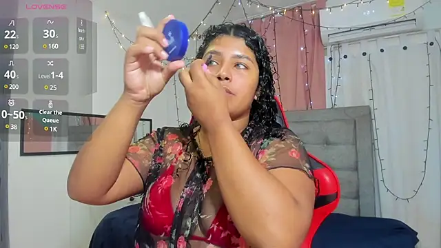 valentina 0  online show from January 30, 2025, 3:55 am