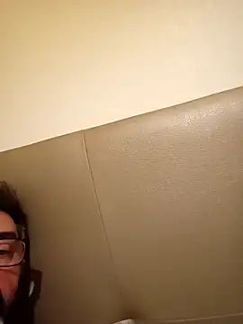 pana1978loco online show from October 3, 2025, 5:26 am