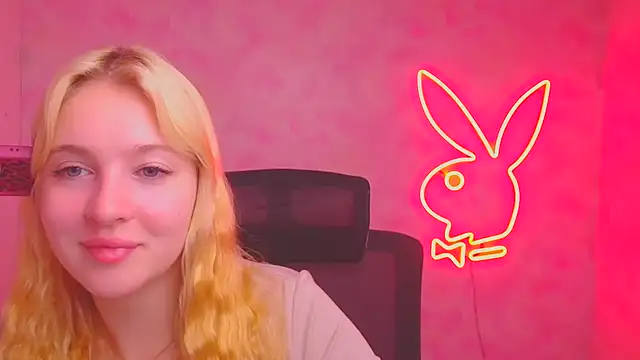 Milka kiss  online show from October 23, 2025, 11:42 am