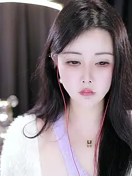 Snapshot of Qiaoqiao_ chatting on December 31, 2024, 9:28 pm Qiaoqiao online show from December 31, 2024, 9:28 pm