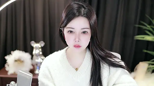Snapshot of Qiaoqiao_ chatting on January 1, 2025, 9:49 am Qiaoqiao online show from January 1, 2025, 9:49 am