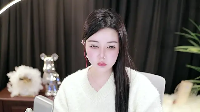 Snapshot of Qiaoqiao_ chatting on January 1, 2025, 1:27 pm Qiaoqiao online show from January 1, 2025, 1:27 pm
