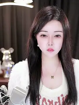 Snapshot of Qiaoqiao_ chatting on January 2, 2025, 2:46 pm Qiaoqiao online show from January 2, 2025, 2:46 pm