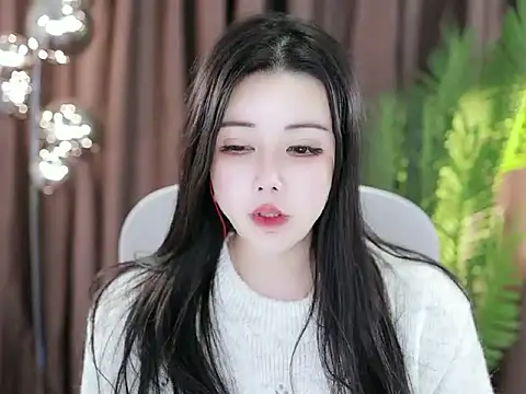Snapshot of Qiaoqiao_ chatting on January 11, 2025, 6:12 pm Qiaoqiao online show from January 11, 2025, 6:12 pm