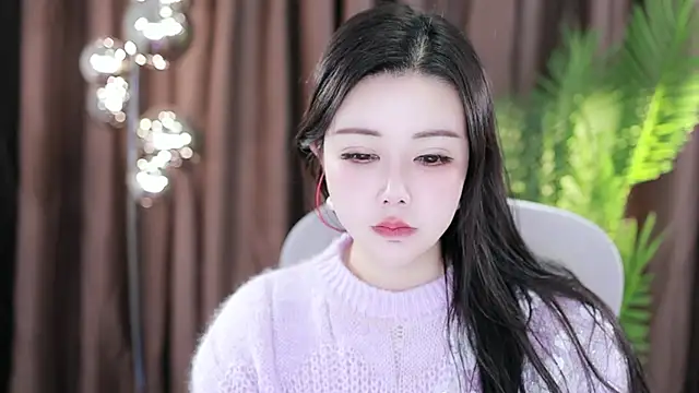 Snapshot of Qiaoqiao_ chatting on January 13, 2025, 4:18 am Qiaoqiao online show from January 13, 2025, 4:18 am