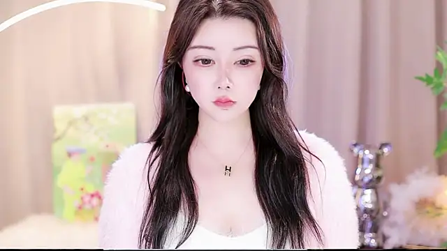 Snapshot of Qiaoqiao_ chatting on January 13, 2025, 3:36 pm Qiaoqiao online show from January 13, 2025, 3:36 pm