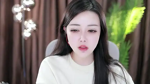 Snapshot of Qiaoqiao_ chatting on January 19, 2025, 8:50 am Qiaoqiao online show from January 19, 2025, 8:50 am