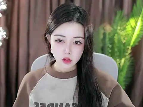 Snapshot of Qiaoqiao_ chatting on January 24, 2025, 4:39 pm Qiaoqiao online show from January 24, 2025, 4:39 pm