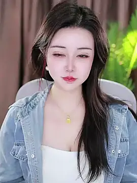 Snapshot of Qiaoqiao_ chatting on January 27, 2025, 8:40 am Qiaoqiao online show from January 27, 2025, 8:40 am