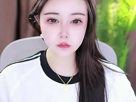 Snapshot of Qiaoqiao_ chatting on February 7, 2025, 7:07 am Qiaoqiao online show from February 7, 2025, 7:07 am