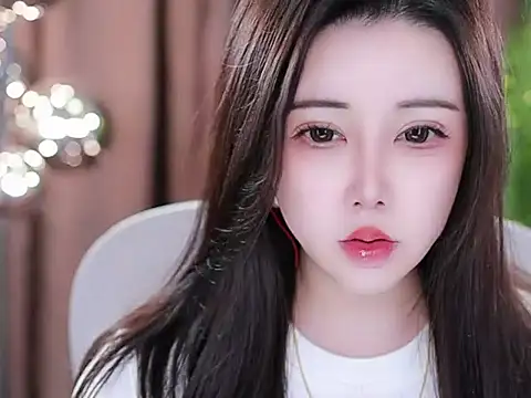 Snapshot of Qiaoqiao_ chatting on February 17, 2025, 10:07 am Qiaoqiao online show from February 17, 2025, 10:07 am