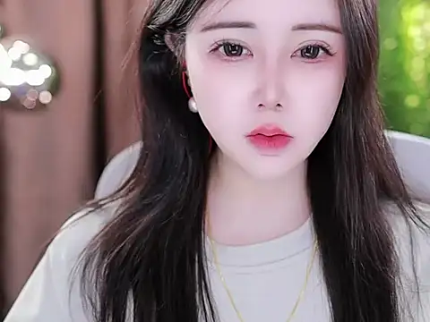 Snapshot of Qiaoqiao_ chatting on February 18, 2025, 8:38 am Qiaoqiao online show from February 18, 2025, 8:38 am