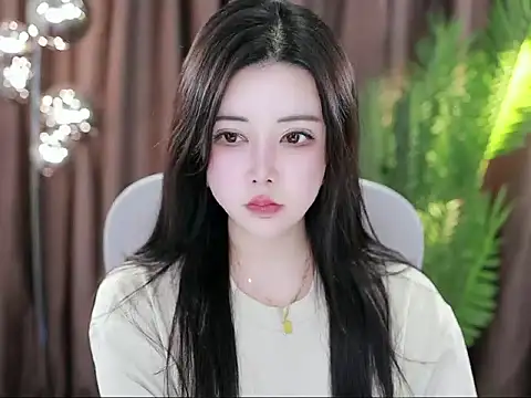 Snapshot of Qiaoqiao_ chatting on February 28, 2025, 5:04 pm Qiaoqiao online show from February 28, 2025, 5:04 pm