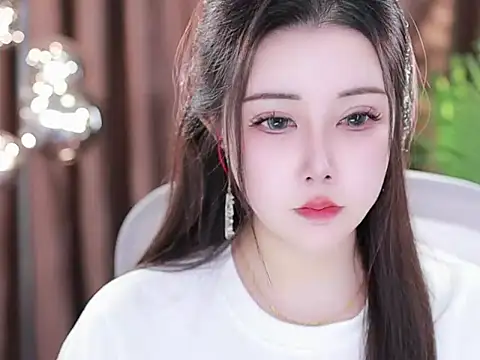 Snapshot of Qiaoqiao_ chatting on March 3, 2025, 7:10 am Qiaoqiao online show from March 3, 2025, 7:10 am