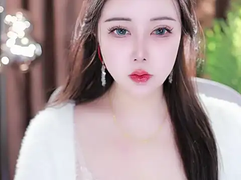 Snapshot of Qiaoqiao_ chatting on March 4, 2025, 8:46 am Qiaoqiao online show from March 4, 2025, 8:46 am