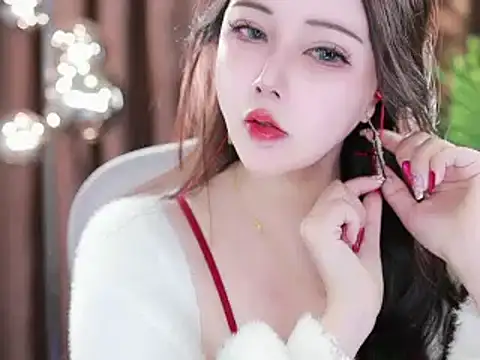 Snapshot of Qiaoqiao_ chatting on March 5, 2025, 7:49 am Qiaoqiao online show from March 5, 2025, 7:49 am