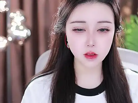 Snapshot of Qiaoqiao_ chatting on March 7, 2025, 8:02 am Qiaoqiao online show from March 7, 2025, 8:02 am