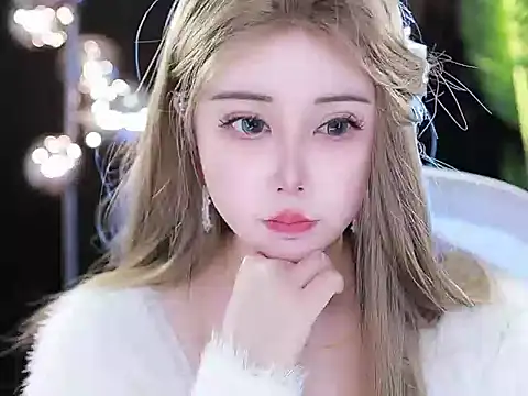 Snapshot of Qiaoqiao_ chatting on March 11, 2025, 4:18 pm Qiaoqiao online show from March 11, 2025, 4:18 pm