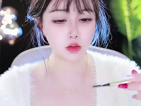 Snapshot of Qiaoqiao_ chatting on March 15, 2025, 5:59 pm Qiaoqiao online show from March 15, 2025, 5:59 pm