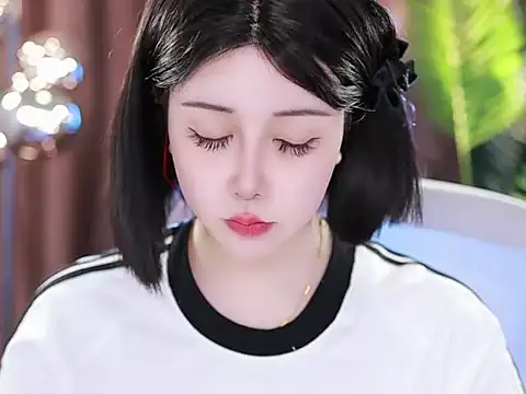 Snapshot of Qiaoqiao_ chatting on March 22, 2025, 12:25 pm Qiaoqiao online show from March 22, 2025, 12:25 pm