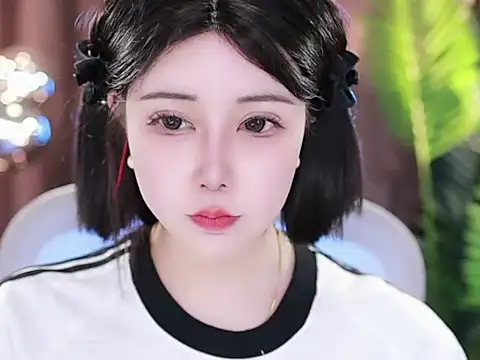 Snapshot of Qiaoqiao_ chatting on March 22, 2025, 6:47 pm Qiaoqiao online show from March 22, 2025, 6:47 pm