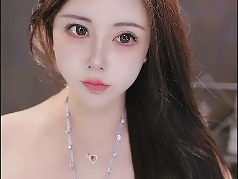 Snapshot of Qiaoqiao_ chatting on November 6, 2025, 12:28 pm Qiaoqiao online show from November 6, 2025, 12:28 pm