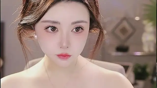 Qiaoqiao  online show from February 11, 2026, 3:39 pm