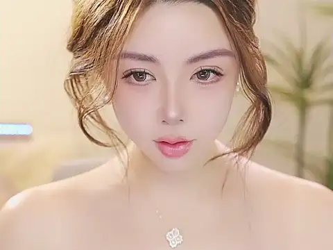 Qiaoqiao  online show from May 1, 2026, 5:56 am