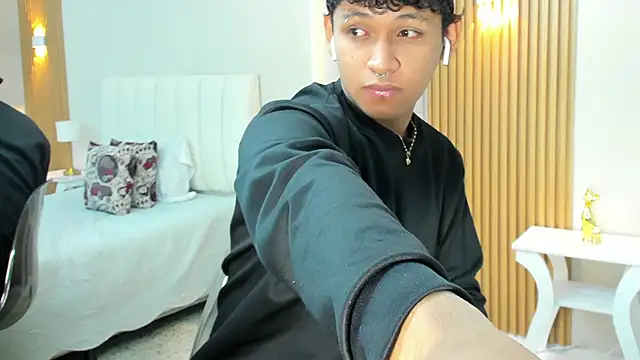 axel ps online show from October 15, 2025, 3:39 am