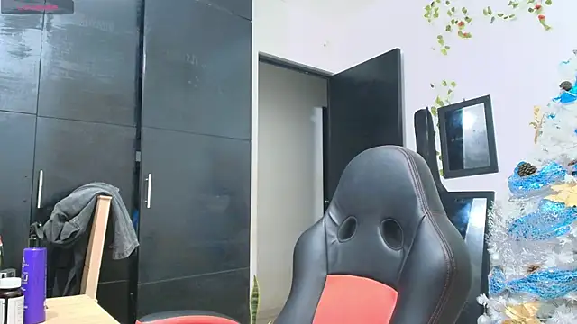 Snapshot of Haruto2001 chatting on December 17, 2024, 4:01 am Haruto2001 online show from December 17, 2024, 4:01 am