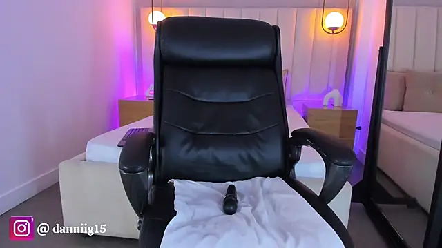 Snapshot of kosmic_Angel chatting on February 20, 2025, 4:03 pm kosmic Angel online show from February 20, 2025, 4:03 pm