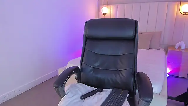 Snapshot of kosmic_Angel chatting on March 11, 2025, 6:41 pm kosmic Angel online show from March 11, 2025, 6:41 pm