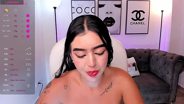 zoee jackson online show from January 15, 2025, 7:01 pm