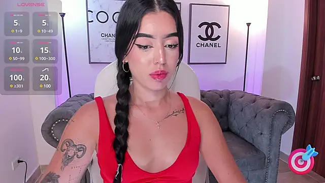 zoee jackson online show from February 3, 2025, 10:00 pm