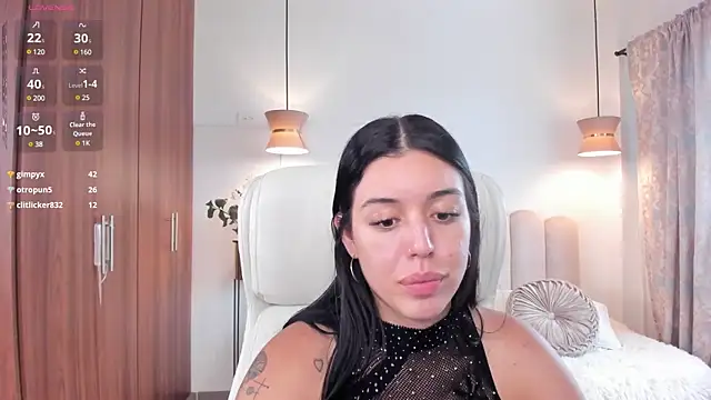 zoee jackson online show from March 19, 2025, 7:06 pm