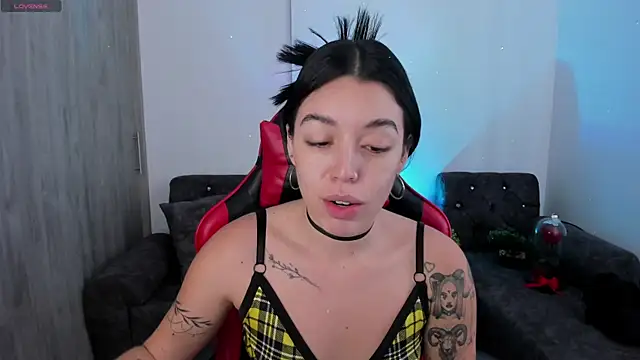 zoee jackson online show from March 16, 2026, 8:35 pm