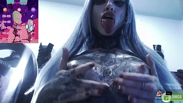 Snapshot of TyphoidMary chatting on November 10, 2025, 5:28 am TyphoidMary online show from November 10, 2025, 5:28 am