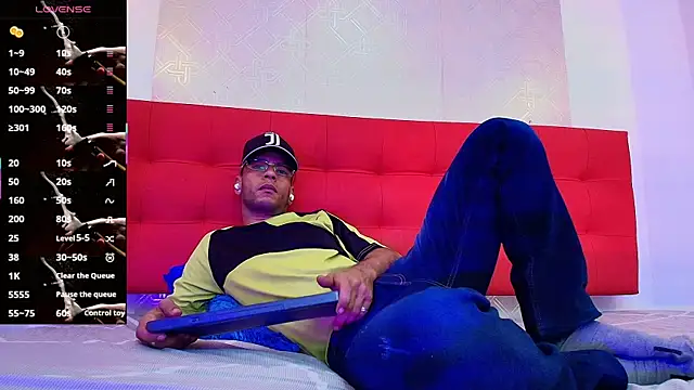 Andrey u92 online show from October 17, 2025, 9:17 pm