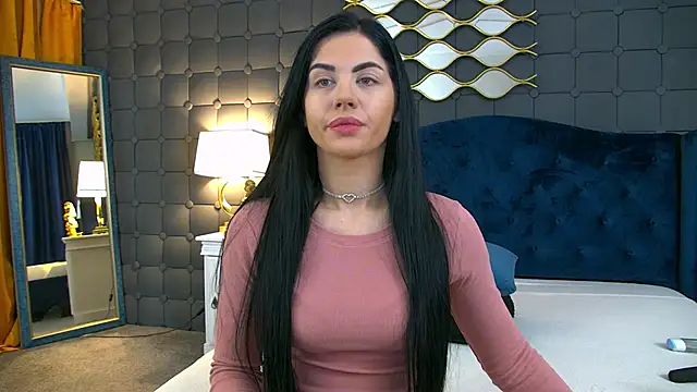 LeyaCass online show from January 10, 2026, 4:25 am