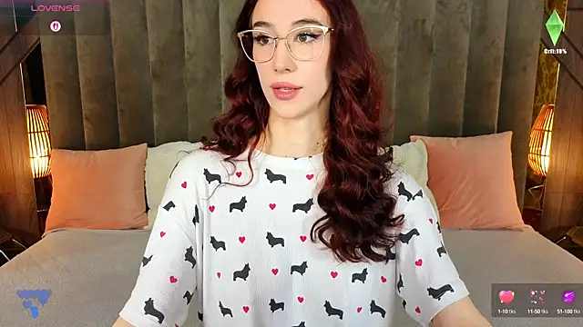 Snapshot of Evelyn_Rush chatting on October 1, 2025, 3:29 pm Evelyn Rush online show from October 1, 2025, 3:29 pm