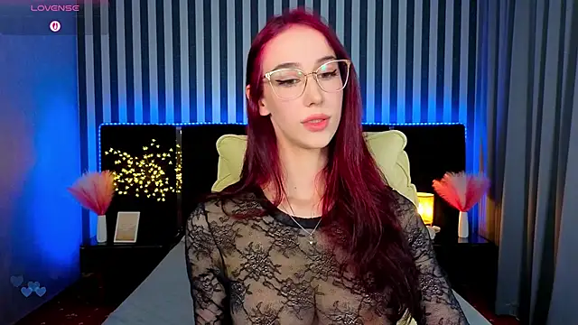 Snapshot of Evelyn_Rush chatting on February 1, 2026, 3:32 pm Evelyn Rush online show from February 1, 2026, 3:32 pm