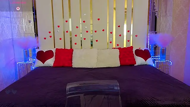 Snapshot of Evelyn_Rush chatting on February 19, 2026, 9:27 am Evelyn Rush online show from February 19, 2026, 9:27 am